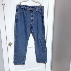 Rustler Mens Denim Blue Jeans Size 38 x 32 Pants 100% Cotton Straight Leg